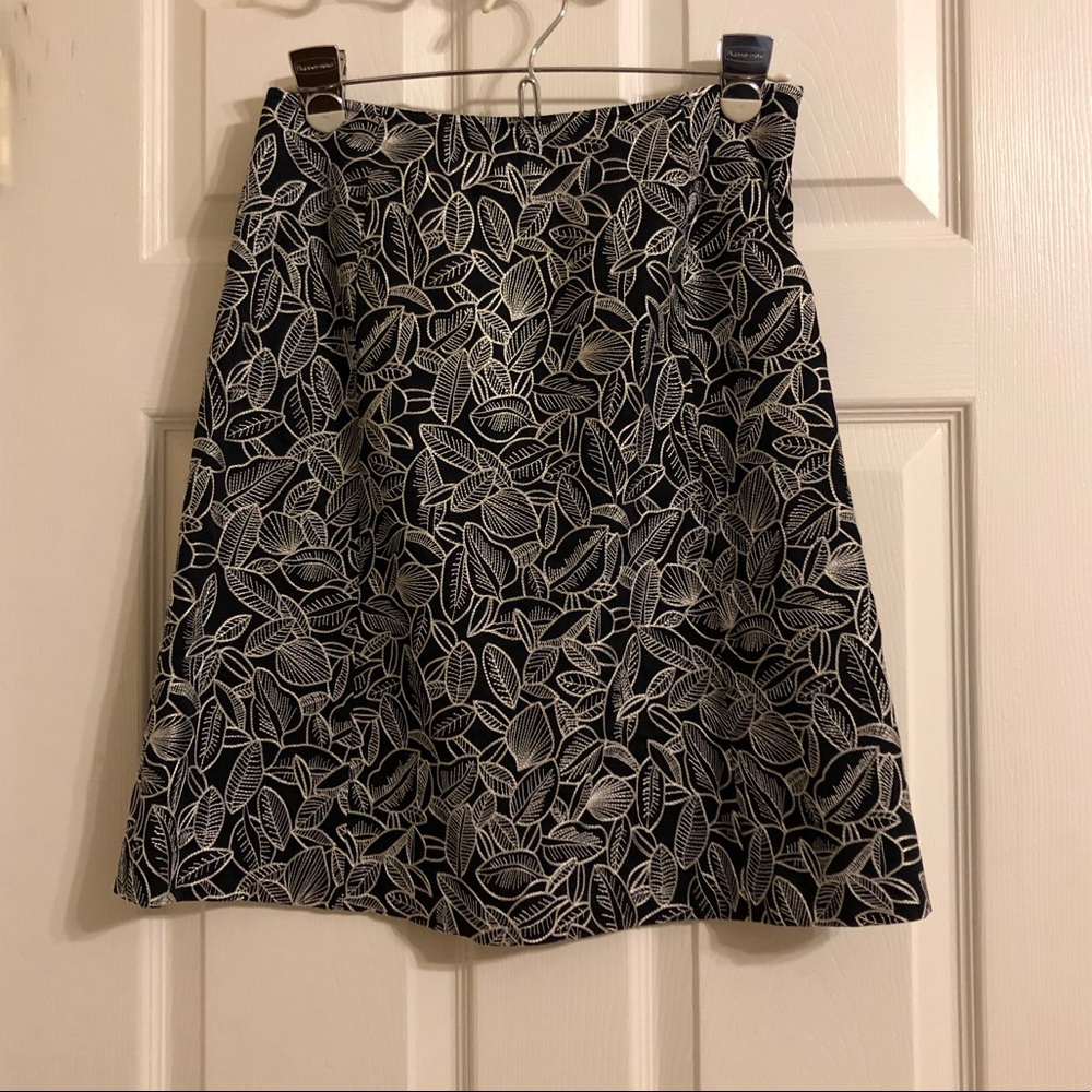 EUC Talbots Black & White A-line Embroidery Skirt